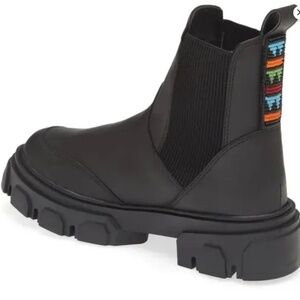 NIB Farm Rio Black Beaded Lug Sole Chelsea Boots - Size 10